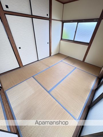 栫井貸家の内装写真