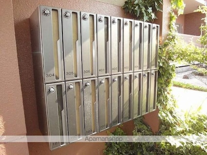 鏡川クレセントパーク[2LDK/54m2]のエントランス