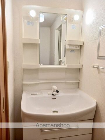 ティファニーハイツ Iの内装写真
