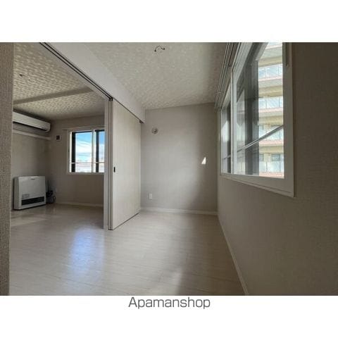 CITY RESIDENCE月寒中央の内装写真