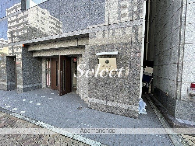 RISING PLACE桜木町二番館の玄関写真