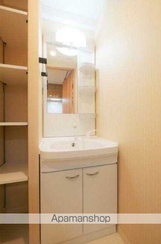 小田急伊勢原駅前マンションの内装写真