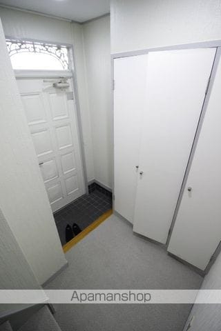 保崎始貸 家の内装写真