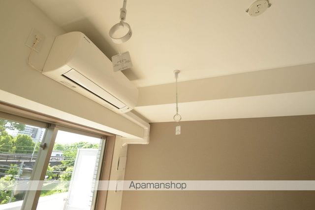 ライジングプレイス綾瀬三番館の内装写真