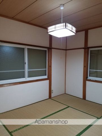 工藤様穂積貸家の内装写真
