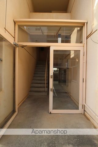 フローリッシュ神田IIの玄関写真