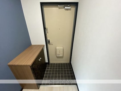ツインロワイアル[1R/24m2]の玄関