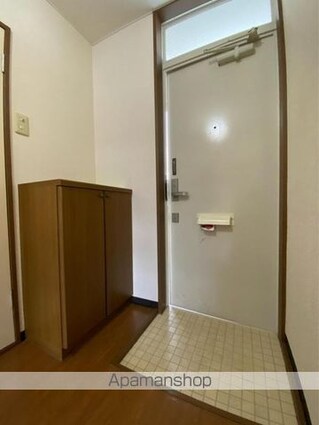 グランコートイースト[1K/24.05m2]の玄関