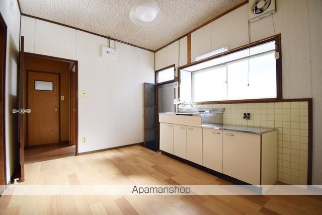 南幸町借家の内装写真