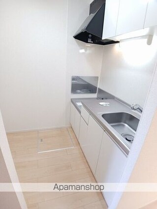 愛媛県新居浜市沢津町２丁目[1R/30m2]のキッチン