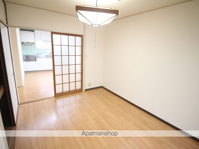 高塚コーポラスの内装写真