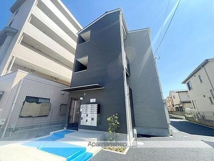 東京都三鷹市新川３丁目[1LDK/38.16m2]のエントランス