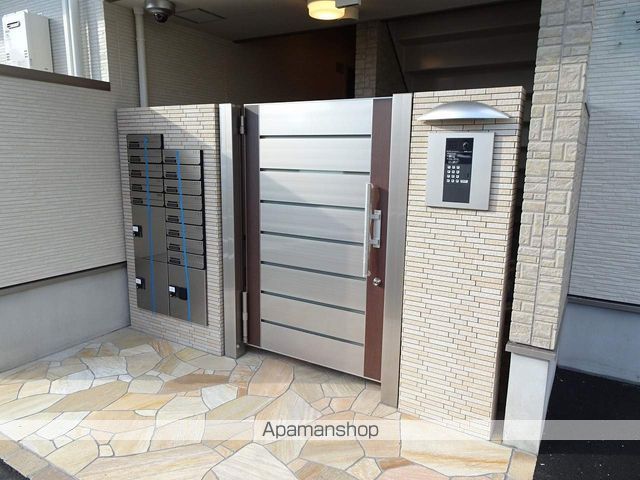 フジパレス岸和田駅北の玄関写真