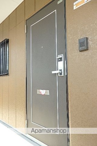ベルツリーAの玄関写真