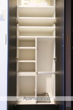 ドルチェ日本橋浜町・壱番館[1K/20.82m2]の収納2