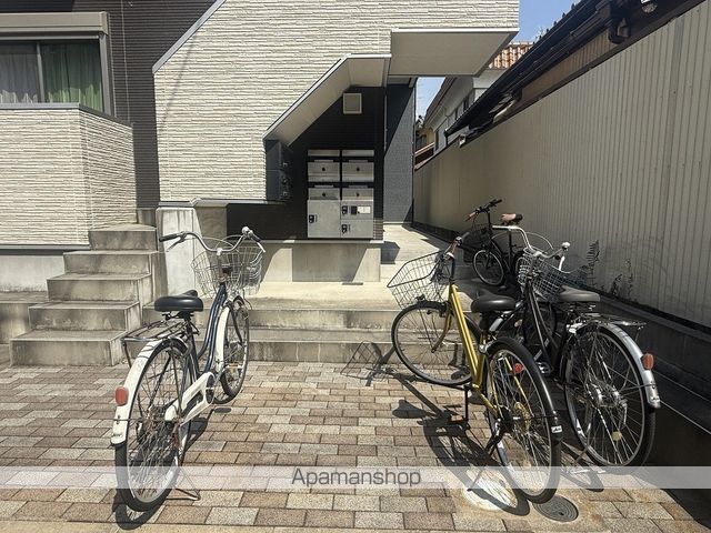 CREO志賀本通の玄関写真