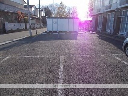 レオパレスラテラ[1K/23.18m2]の駐車場