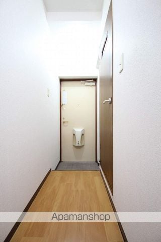 クレイドルの内装写真