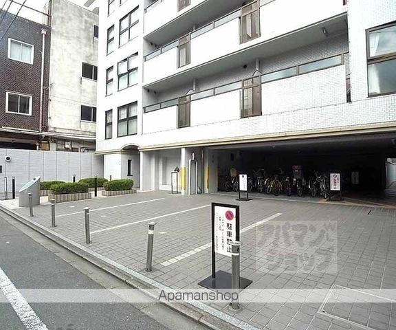 ライオンズマンション二条城東の外観写真