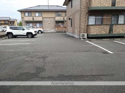 リヴェールコート　Ｄ棟[2LDK/53.76m2]の駐車場