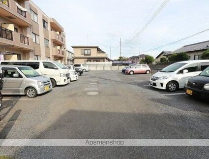 シーバハイツ[2LDK/56.8m2]の駐車場2