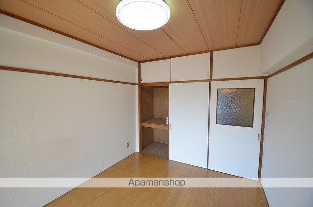 ヴェルセンチュリーの内装写真