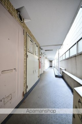 メゾン・ド・ポルシュ[1R/15.37m2]の共用部2