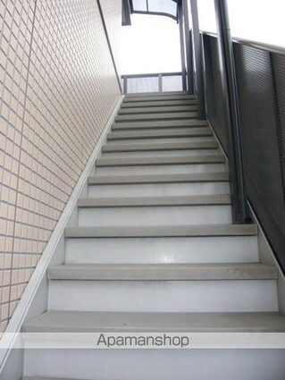 サンシャイン八戸[2LDK/58.5m2]のエントランス1