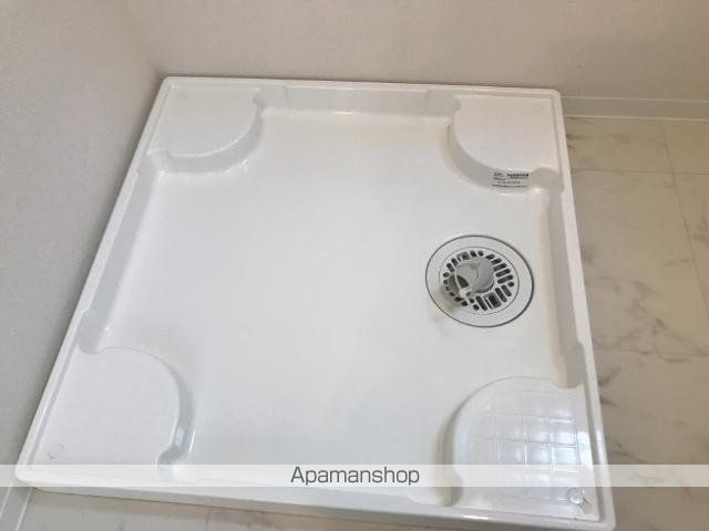 アインタウゼントの内装写真