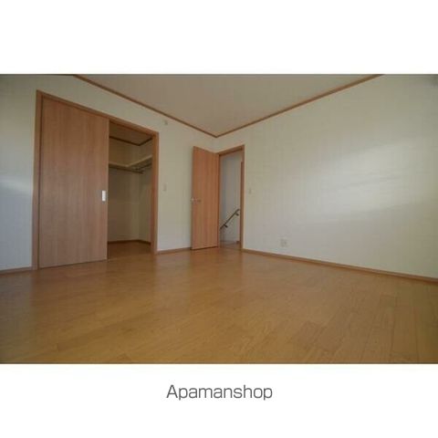千葉市稲毛区 2階建 築9年の内装写真
