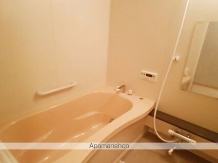 リビングタウン南仙北　Ｂ[3LDK/67.8m2]のバス