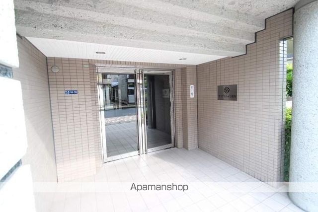 エスエスハイツ市川の玄関写真