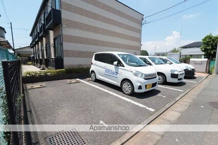 レオパレスマーブル福生[1K/23.71m2]の駐車場1