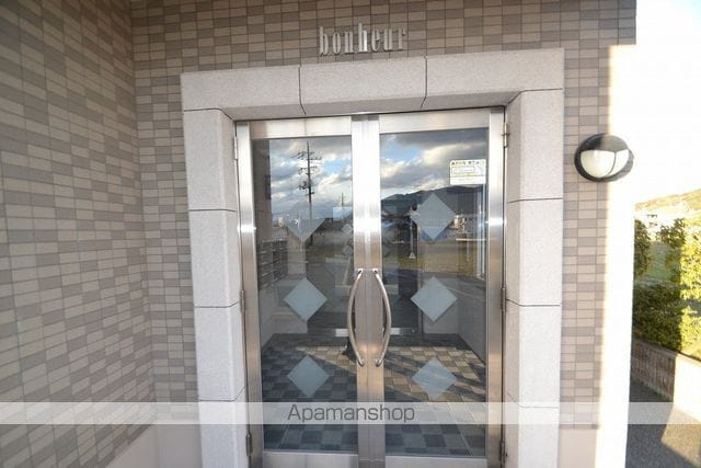 BONHEURの玄関写真