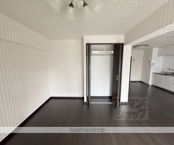 山科音羽マンションA棟の内装写真