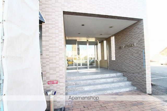 サンテラス新川の玄関写真