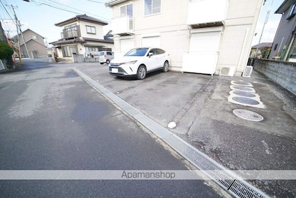 ハッピーベル[1K/28.98m2]の駐車場