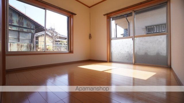 小日向貸家の内装写真