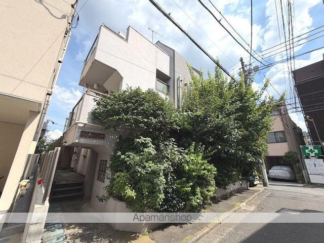 トップヒルズ上原の玄関写真