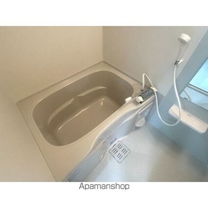 ＤＥ　ＤＯＭＯ　ＧＥＭＩＮＯＳ　２ｎｄ[1K/33m2]のバス