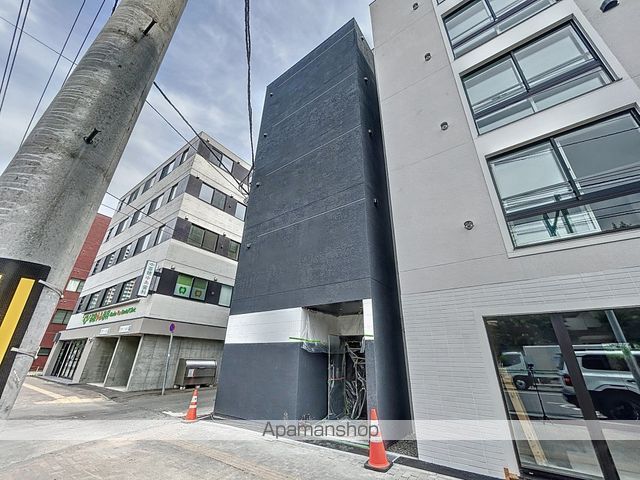 リーサ苗穂駅前の外観写真