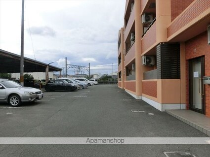 和歌山県和歌山市中島[2K/32.4m2]の駐車場
