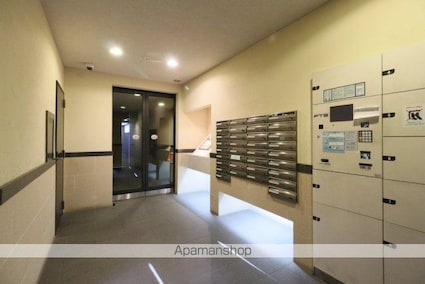 東京都世田谷区豪徳寺１丁目[1K/25.99m2]のエントランス1