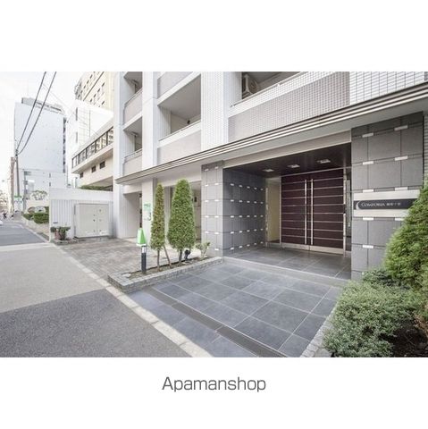 コンフォリア麻布十番の玄関写真