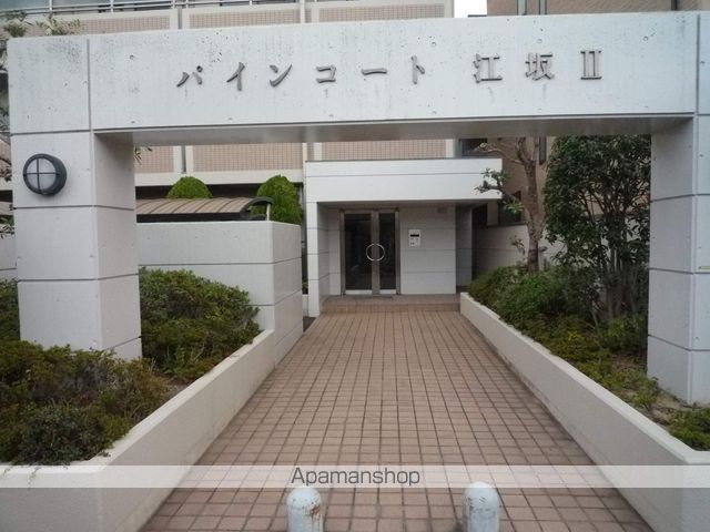 パインコート江坂IIの玄関写真
