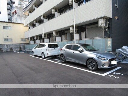 ウルス花京院Ａ[1K/27.26m2]の駐車場