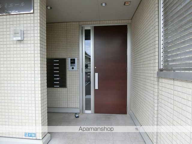 ルミエールの玄関写真