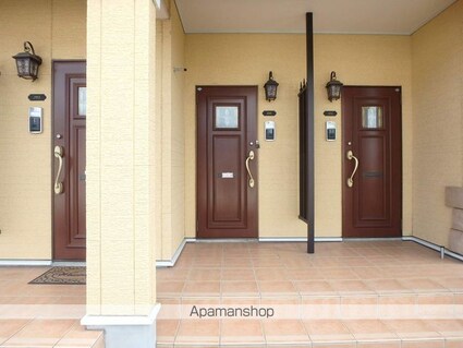 エリーゼ　Ｂ[2LDK/66.02m2]のエントランス3