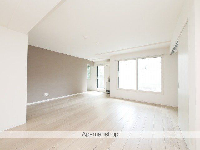 アルファスクエア宮の森2条の内装写真