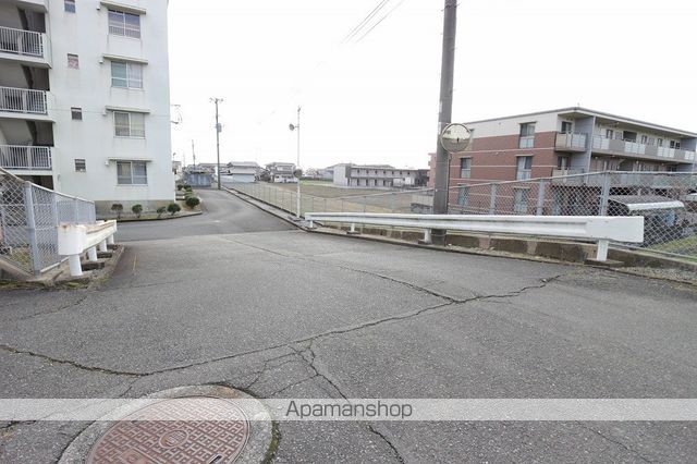 ビレッジハウス甘木1号棟の玄関写真